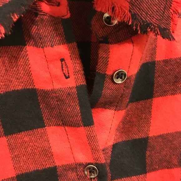 FAVLUX Womens Red & Black Check Button Up Roll Tab Sleeve Fringe Crop - Picture 12 of 13